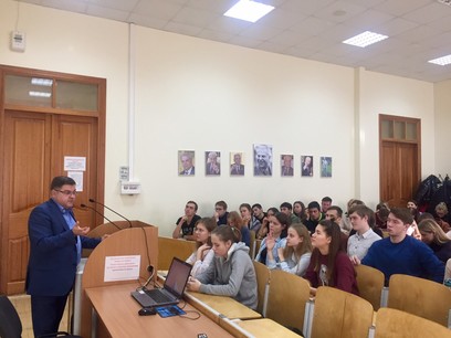 Студенты обсудили политическую обстановку в городе с руководителем аппарата Администрации города Екатеринбурга 